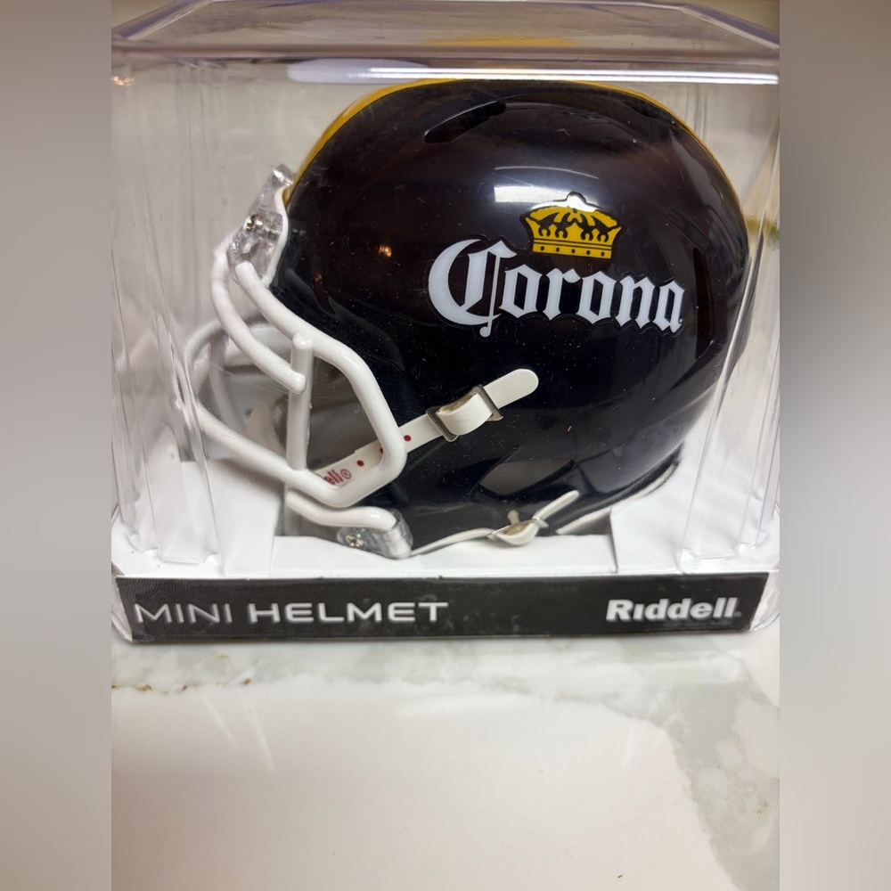 Corona Mini Helmet by Riddell - Picture 4 of 6